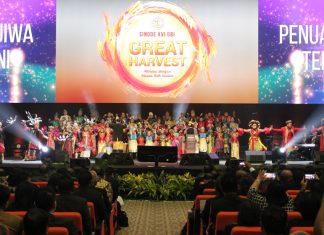 Pdt. DR. Japarlin Marbun Menceritakan Kinerja BPH Dihadapan Peserta Sidang Sinode GBI XVI