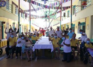 Peduli Lansia, GBI VOT Kunjungi Panti Jompo Pniel GBI VOT