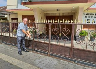 Kepiawaian Pendeta Bergelar Prof Mengembalikan Asset Beserta Jemaat GPdI HW.