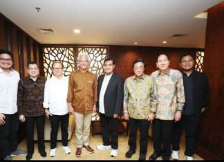 Silahturahmi Kepada Pdt. DR. Ir. Niko Njotorahardjo, Ganjar Pranowo Dititipkan Jaga Perdamaian dan Kerukunan